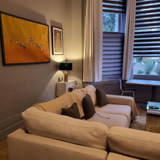 5 Luxury Spacious Loft - Prime Location - Comfortable Bed & Sofa 布赖顿 外观 照片