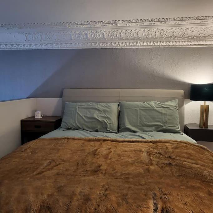 5 Luxury Spacious Loft - Prime Location - Comfortable Bed & Sofa 布赖顿 外观 照片