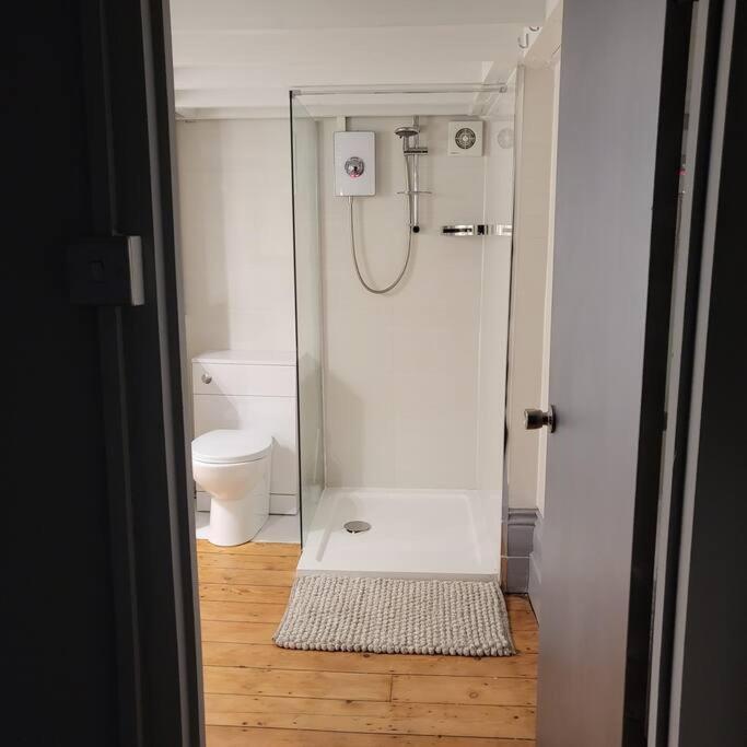 5 Luxury Spacious Loft - Prime Location - Comfortable Bed & Sofa 布赖顿 外观 照片